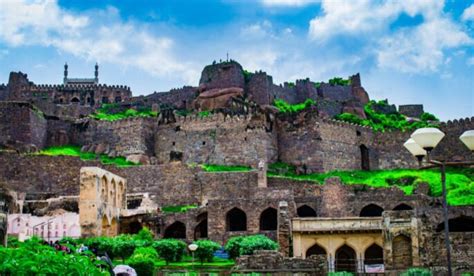 Golconda Fort: Un Antico Tesoro Storico con Vista Panoramica mozzafiato!